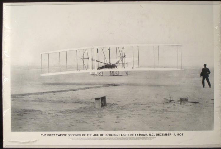 PHOTO PRINT WRIGHT BROS 12 SECONDS OF KITTY HAWK FLIGHT: THIS IS A PHOTO PRINT OF THE WRIGHT BROS "12 SECONDS" OF KITTY HAWK FLIGHT. IT IS FROM 1903 AND MEASURES OUT TO BE 20"X30." * THIS IS A GREAT B&W PHOTO OF THE "FIRST 12 SECONDS" OF THE AGE O