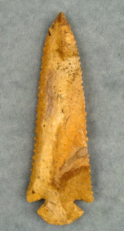 Brown & Tan Flint Dovetail Arrowhead Indian Artifact: This is a Brown & Tan Flint Dovetail from Winnebago County, Wisconsin. It measures approximately 4 1/4" long by 1 3/8" wide. It came out of a collection from Cincinnati, Ohio. * This is a fine art