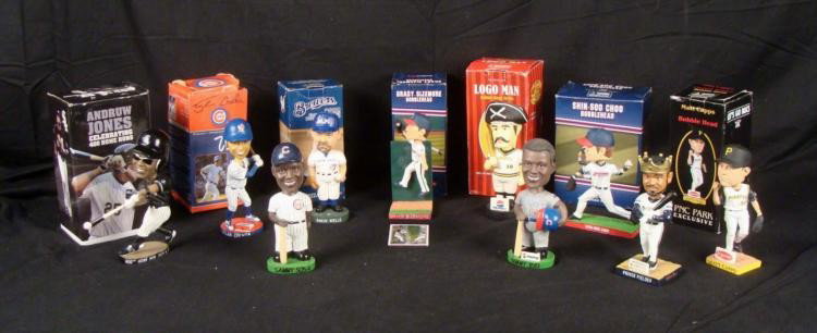 MLB Bobble Heads- Fielder Sizemore Sosa Wells Colvin: Offered here is a large variety lot of MLB bobble heads. In this lot you will receive: * Grady Sizemore Prince Fielder (2) Sammy Sosa's Matt Capps Andruw Jones Tyler Colvin David Wells Shin-Soo 