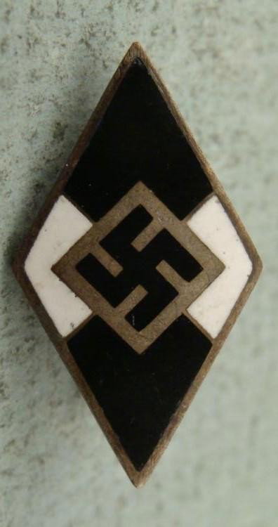 WWII NAZI HITLER YOUTH MEMBERSHIP BADGE-FOREIGN HJ: WWII NAZI HITLER YOUTH MEMBERSHIP BADGE-BLACK & WHITE DIAMOND W/SWASTIKA DENOTING FOREIGN HJ-MKR MKD * INTERESTING RARE PIECE--REVERSE MARKED "OTTO HOFFMANN-GES GESCH" *