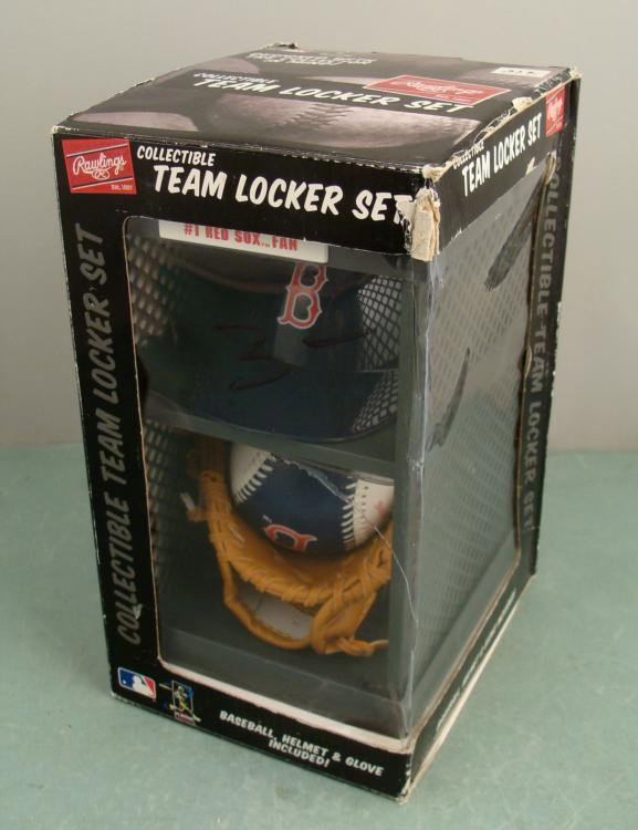 Rawlings Boston Red Sox Collectible Team Locker Set: After one of the worse collapses in professional sports history, the Boston Red Sox are looking to regroup after their self-destruction. Here we are offering a Rawlings Collectible Team Locker S