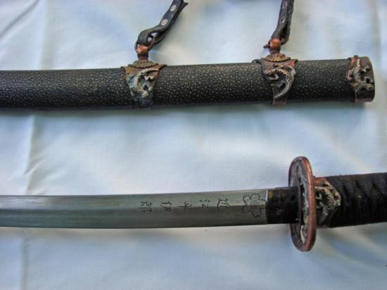 Rare Japanese Samuri / Katana Sword remarkably detaile: Rare Japanese Samuri / Katana Sword, remarkably detailed Saya, signed blade. The Japanese sword was known as the Samurai sword all of the world , which is a kind of superb weapon. The firs