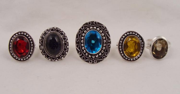 5 Sterling Rings Blue Sunstone Garnet Smoky Quartz: 5 Gemstone Rings, with decorative sterling silver settings featuring curved and beaded patterns * All in excellent condition.Blue Sunstone, -size 8GarnetSmoky QuartzCitrineBlue Topaz