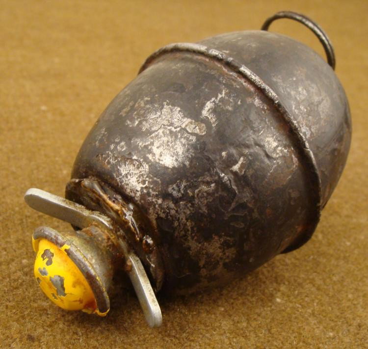 NAZI EGG GRENADE-DEWAT: NAZI EGG GRENADE-DEWAT * *