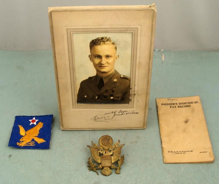 WWII GI LOT 2ND AF PATCH OFFICERS CAP INSIGNIA PHOTO: HERE IS A NICE WWII G I LOT. YOU WILL RECEIVE A 2ND AIR FORCE PATCH, A OFFICERS CAP INSIGNIA, A PHOTO, AND A SOLDIERS INDIVIDUAL PAY RECORD. * * *