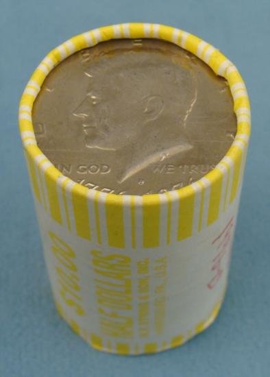 1 Roll 1976-D Kennedy Halves Half Dollar Coins (20): 1 Roll of 1976-D Kennedy Half Dollars Note: May look slightly different from roll shown *