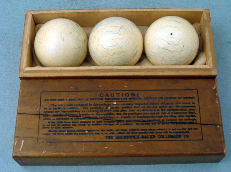 3 Ivory Brunswick Balke Collender Vint Pool Balls w/Box
