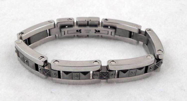 RUSSELL SIMMONS BLACK DIAMOND MANS BRACELET: RUSSELL SIMMONS BLACK DIAMOND MANS BRACELET * RETAIL: $1000Style: Black faceted designs, on stainless steelSize: Approximately 8 inches around