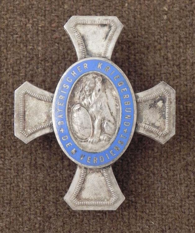 RARE ORIG NAZI BAVARIAN VETERAN COMBAT SOLDIERS MEDAL: THIS IS RARE ORIGINAL NAZI BAVARIAN VETERAN COMBAT SOLDIERS MEDAL. IT IS A 1 3/4 X 2" ENAMEL & SILVER MEDAL THAT IS CROSS SHAPED. THE CENTER HAS LION WITH A BAVARIAN CREST THAT READS "