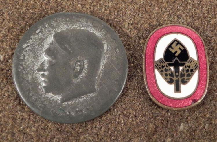 ORIGINAL HITLER 1933 CAMPAIGN PIN AND RAD MEMBERS BADGE: OFFERED HERE IS 1933 HITLER CAMPAIGN PIN AND RAD/REICH ARBEIT DIENST ENAMEL MEMBER BADGE, BOTH ARE ORIGINALS. NEITHER OF THEM HAVE A BACK DEVICE. THE HITLER MEDAL SAYS "EIN REICH-EIN