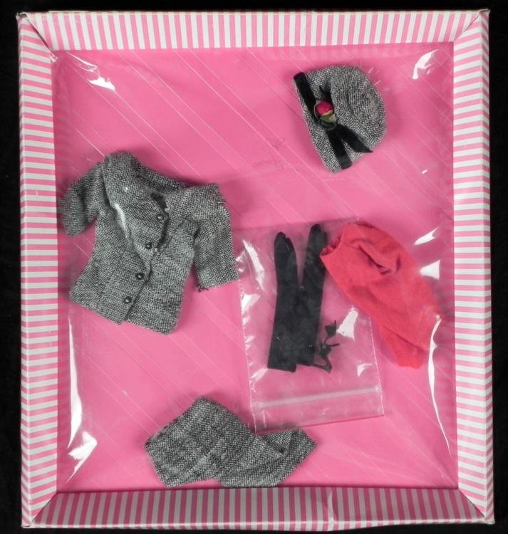Barbie Vintage 1963 Career Girl Outfit #954 -Mint: This is a vintage 1963 Barbie complete Career Girl Outfit, #954. It is in mint condition, and nicely laid out in a Barbara Peterson box. * Included are: * Coat, hat, skirt, shirt, long gloves, shoes