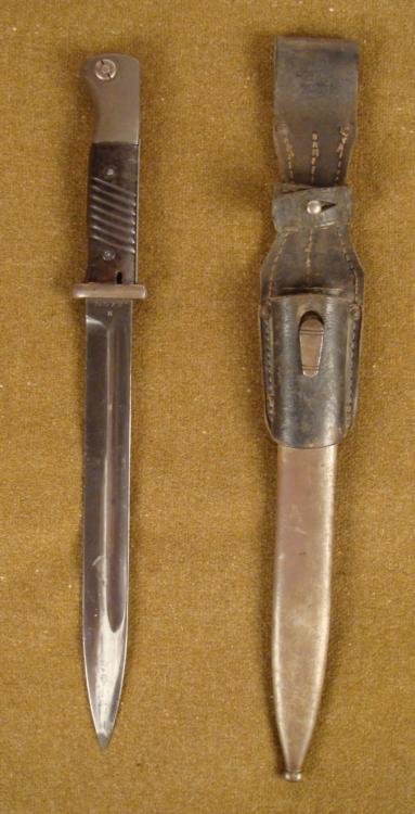 1940 NAZI K98 COMBAT BAYONET FOR MAUSER RIFLE WITH FROG: 1940 NAZI K98 COMBAT BAYONET FOR MAUSER RIFLE WITH FROG-BY E.F. HORSTER * * NICE LOOKING WWII 98K MAUSER RIFLE COMBAT BAYONET WITH LEATHER FROG--NICE BLADE WITH THE SPINE MARKED/DATED 1940--RICASSO MA