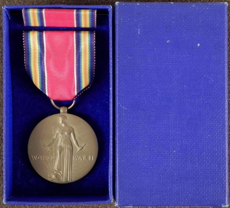 ORIGINAL WWII VICTORY MEDAL RIBBON & RIBBON BAR IN BOX: THIS IS AN ORIGINAL WWII VICTORY MEDAL WITH RIBBON & RIBBON BAR. IT COMES IN ITS ORIGINAL ISSUE BOX AND IS IN EXCELLENT CONDITION. *