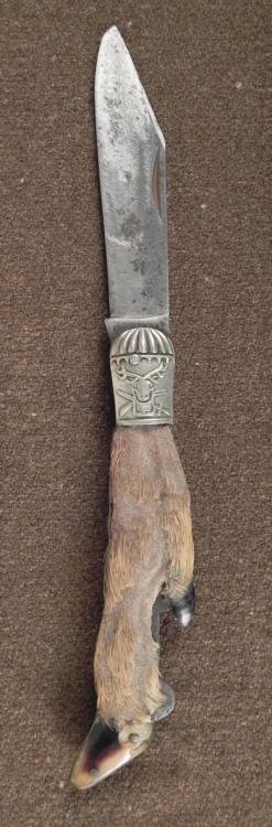 PRE-WWII IGNAZ ROSLER'S SOHNE DEER HOOF HUNTING KNIFE: PRE-WWII IGNAZ ROSLER'S SOHNE DEER HOOF HUNTING KNIFE-CZECH/BOHEMIA * 4" BLADE--DEER & RIFLE ON CAP-SLIGHT ERODING OF FUR FROM AGE *