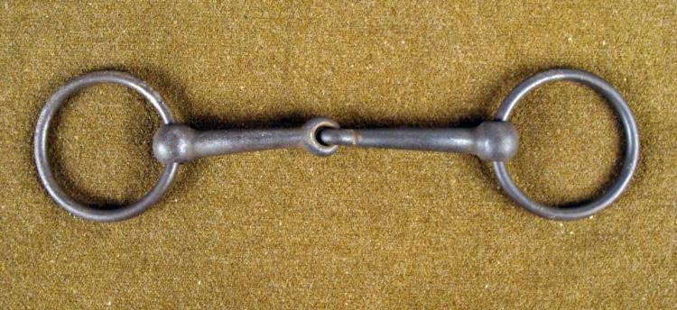 ORIGINAL CIVIL WAR U.S. CAVALRY HORSES IRON SNAFFLE BIT: ORIGINAL CIVIL WAR U.S. CAVALRY HORSE'S IRON SNAFFLE BIT * 11" LONG--GREAT PIECE OF HISTORY AND THE CIVIL WAR UNION HORSE MOUNTED CAVALRY *