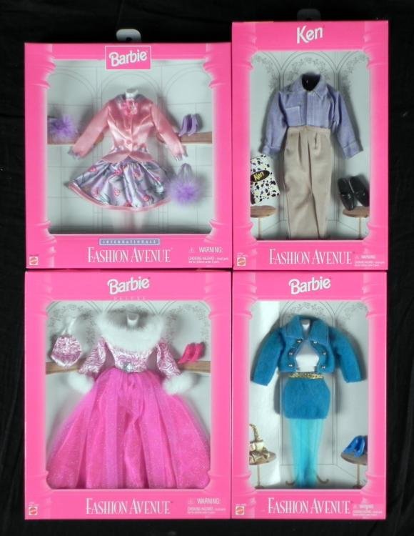 4 Barbie Fashion Avenue Sets Ken Blu Internationale MIB: 4 Barbie accessory/clothing sets from the Fashion Avenue Collection * Included clothing sets:Internationale setDeluxe setBlue dress setKen clothing set * Detail: Mint in box