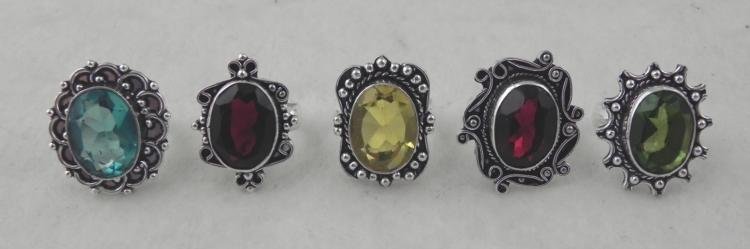 5 Sterling Rings Amethyst Topaz Garnet Lemon Peridot: 5 Gemstone Rings, with decorative sterling silver settings featuring curled, rope and beaded patterns * Condition: ExcellentGemstones: Amethyst, Blue Topaz, Garnet, Lemon, Peridot