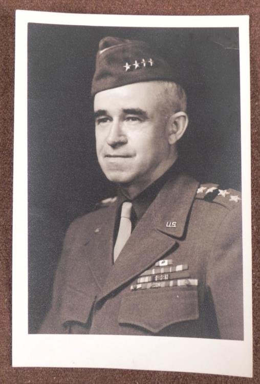 WARTIME PHOTO OF GEN. OMAR BRADLEY: WARTIME PHOTO OF GEN. OMAR BRADLEY * 5X7--MATT ORIGINAL PHOTO SHOT