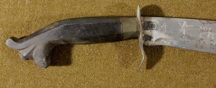 WWII HAND ENGRAVED PHILIPPINES MACHETE-HORN GRIP-23": WWII HAND ENGRAVED PHILIPPINES MACHETE-HORN GRIP-23" LONG * SOME RUST ON BLADE-MUCH COULD BE CLEANED UP-NEEDS SOME TLC *