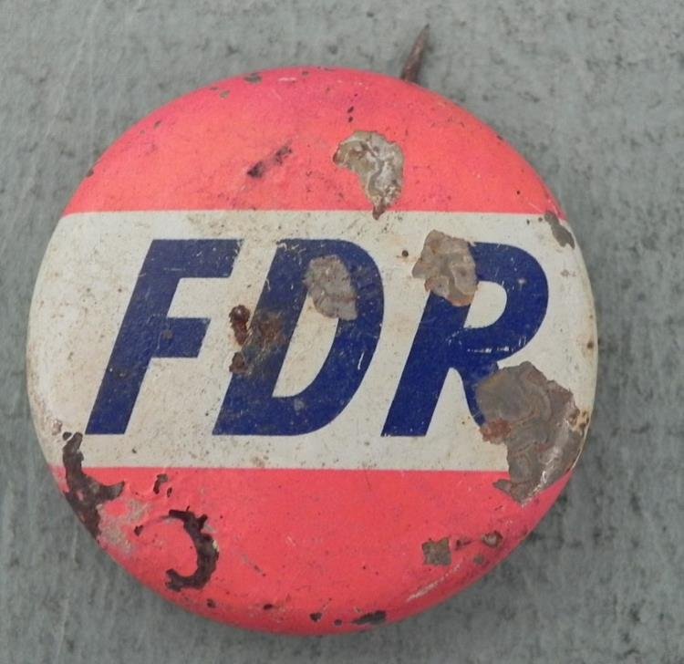 ORIGINAL FDR FOR PRESIDENT ELECTION BUTTON: ORIGINAL FDR FOR PRESIDENT ELECTION BUTTON * * * 1 1/4" DIAM-WITH PIN