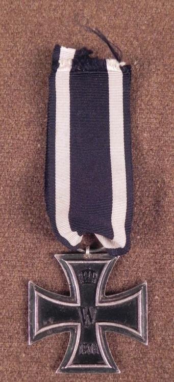 OUTSTANDING WWI IMPERIAL IRON CROSS W/RIBBON-RING MARK: OUTSTANDING WWI IMPERIAL IRON CROSS W/RIBBON-RING MARKED "M9"-CORE MAGNETIC * NICE DETAIL-GREAT ADDITION TO YOUR COLLECTION