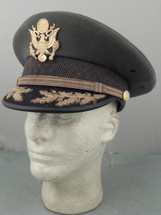 U.S. ARMY HIGH RANKING OFFICER'S VISOR HAT W/BULLION OA: U.S. ARMY HIGH RANKING OFFICER'S VISOR HAT W/BULLION OAK LEAF CLUSTERS * * MADE IN TAIWAN CHINA MARKED INSIDE-HIGH QUALITY--WWII OR KOREAN WAR-GOLD EAGLE & GOLD CLUSTERS *