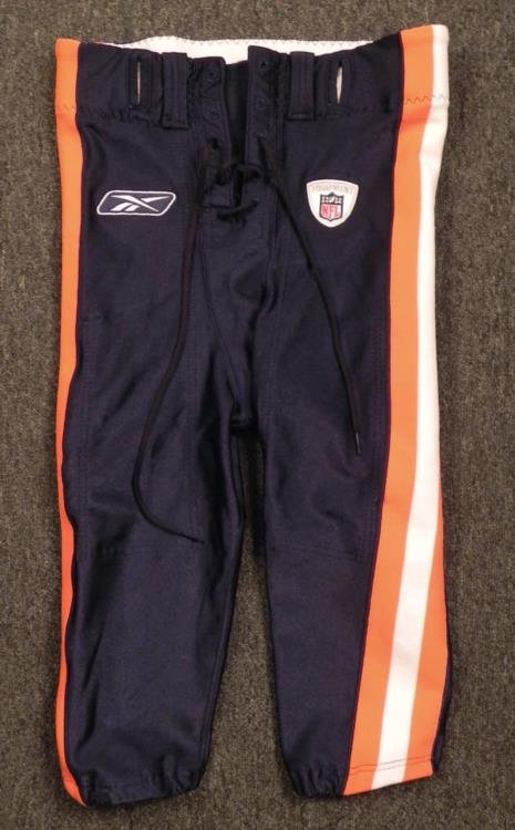 Chicago Bears Game Used Football Pants Sz 34: This pair of pants, we believe, was worn by a member of the Chicago Bears during an away game. They are by Reebok, and made in Berlin, Wisconsin, designed and engineered to the exact specifications of
