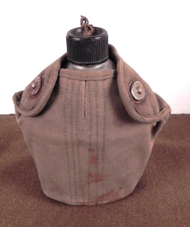 WWII METAL FIELD CANTEEN & OD CANVAS COVER: WWII METAL FIELD CANTEEN & OD CANVAS COVER * NICE CONDITION