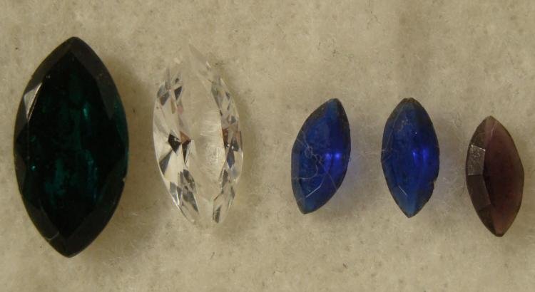 5 Assorted Gemstones Marquise Chrome Diapside, Sapphire: 5 assorted gemstones Gems: Diapside, Sapphire, Zircon Cut: Marquise Size: Up to 18 mm