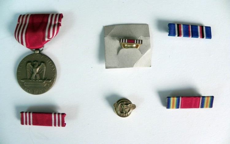 6 WWII LOT OF MEDAL + RIBBONS: LOT OF 6 WII MEDAL + RIBBONS---IN ORIGINAL BOX