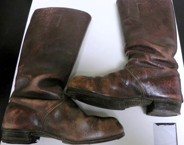 German WWII S.A./Police Officer Boots: Offered here are a pair of brown leather, German S.A. or municipal police lined boots. They have stacked leather heels with U-shaped steel tap at the heel and tap at the toe. On the bottom