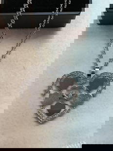 LARGE STUNNING 18k WHITE GOLD CHOPARD FLOATING DIAMONDS APPROX. 0.65ct HEARTS PENDANT APPROX. 38mm x: LARGE STUNNING 18k WHITE GOLD CHOPARD FLOATING DIAMONDS APPROX. 0.65ct HEARTS PENDANT APPROX. 38mm x 36mm DIMENSIONS WITH NECKLACE APPROX. 59cm LENGTH AND APPROX. 27.3g WEIGHT