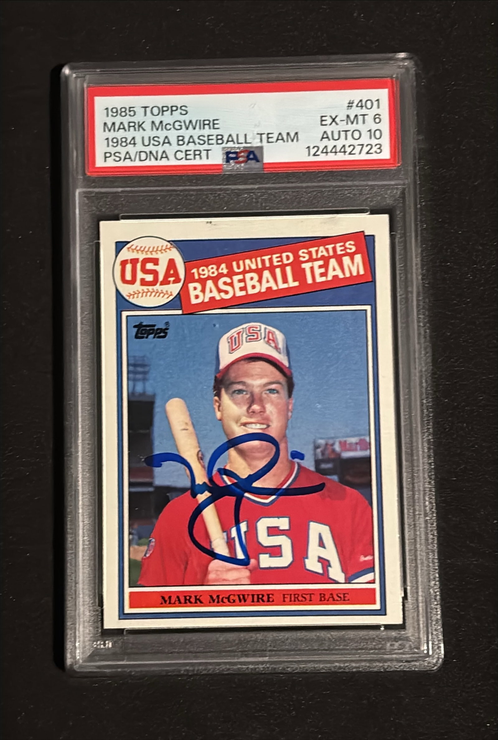 1985 Topps #401 Mark McGwire Signed PSA/DNA Auto (1 of 2)