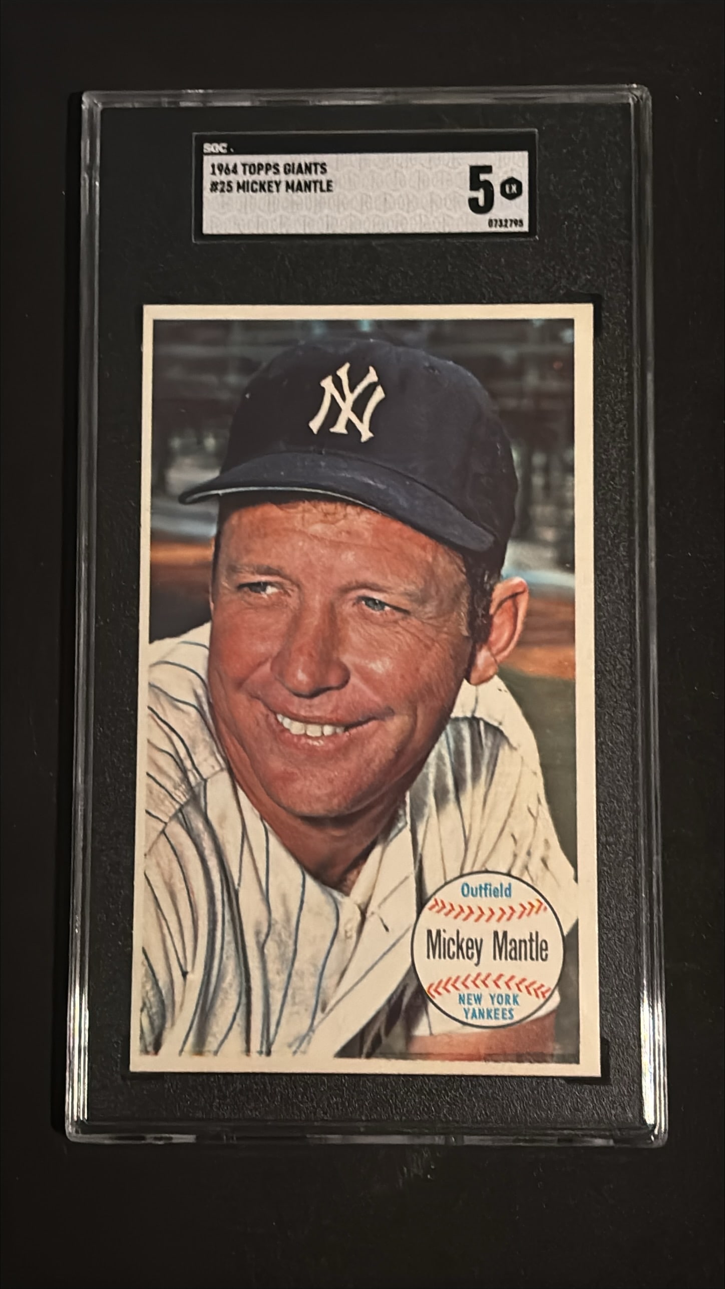 1964 Topps Giants #25 Mickey Mantle SGC 5 EX - New York Yankees (1 of 2)
