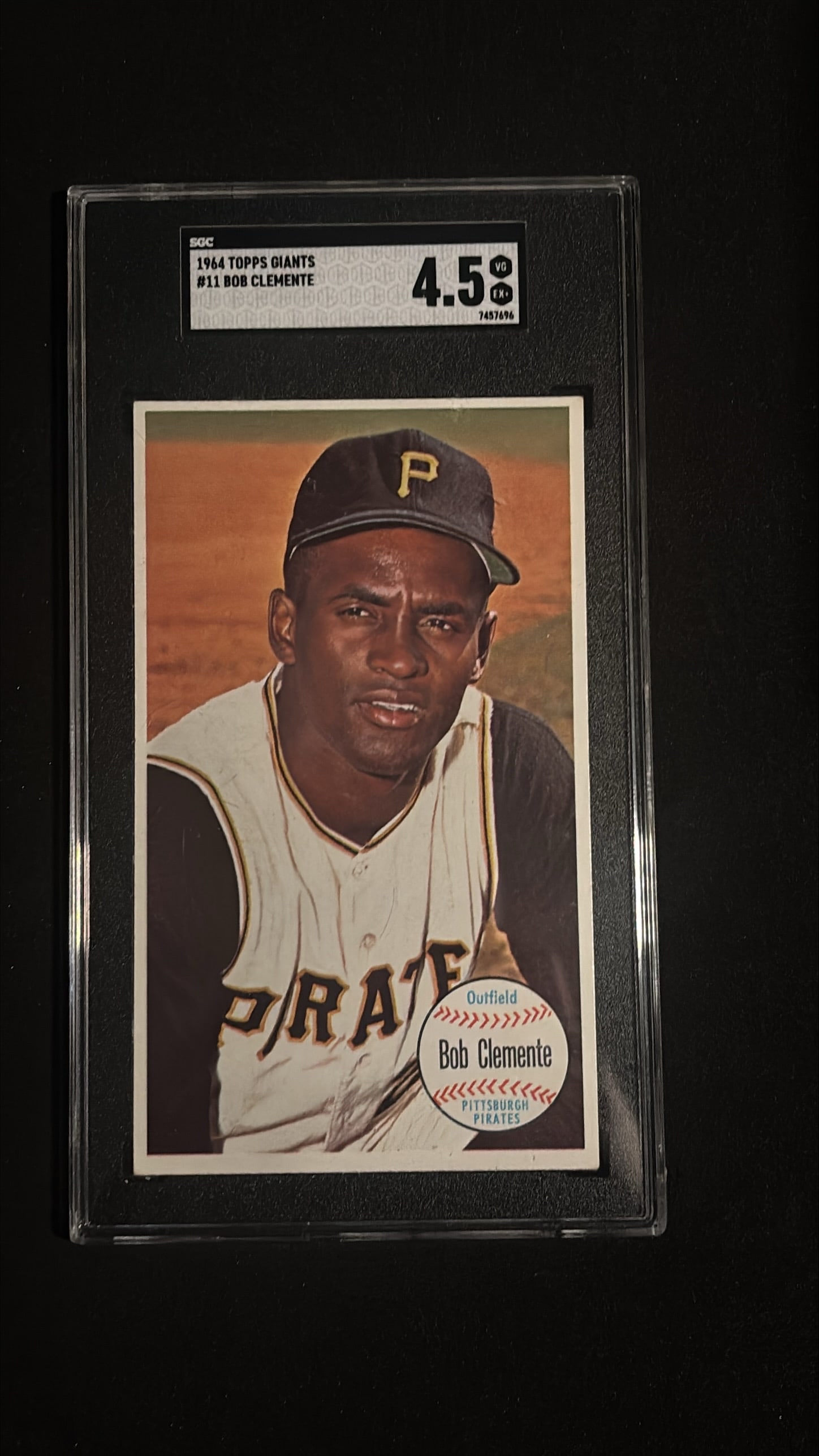 1964 Topps Giants #11 Bob Clemente SGC 4.5 VG-EX - Pittsburgh Pirates Hall of Famer (1 of 2)