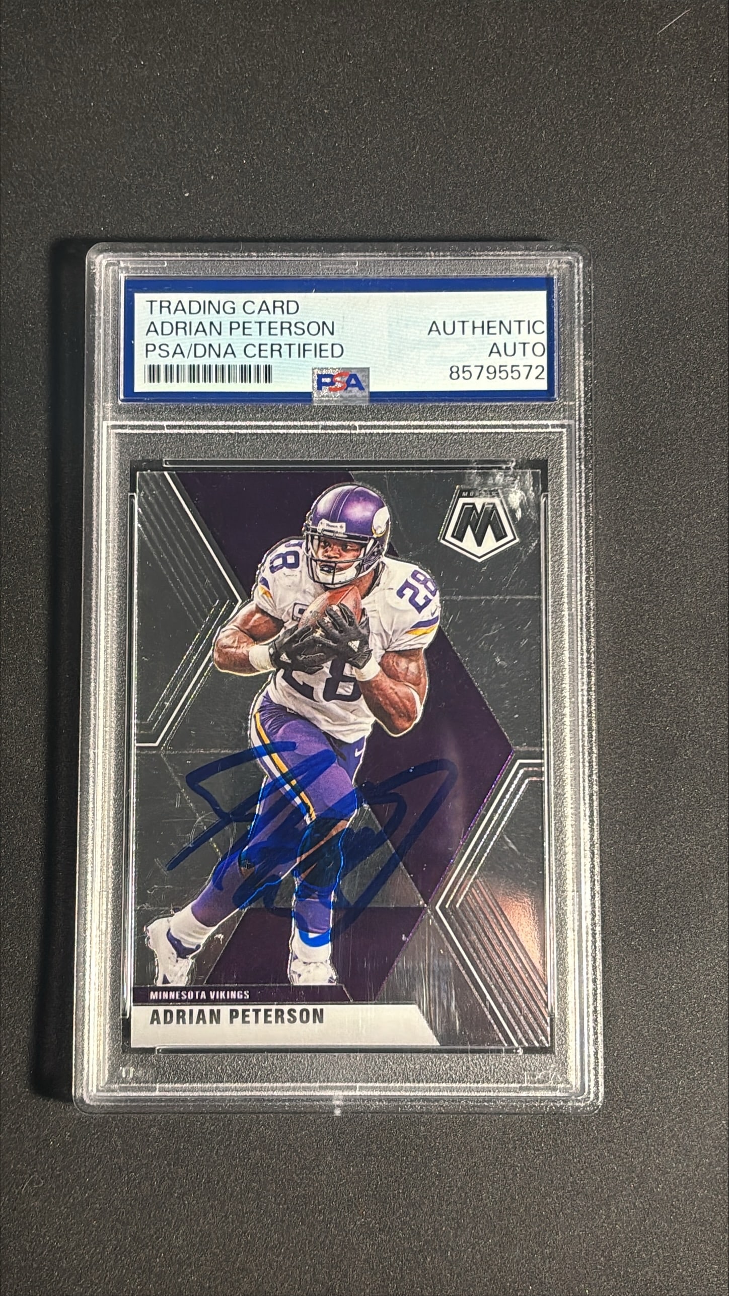 2020 Panini Mosaic Adrian Peterson #132 PSA/DNA Authentic Auto (1 of 2)