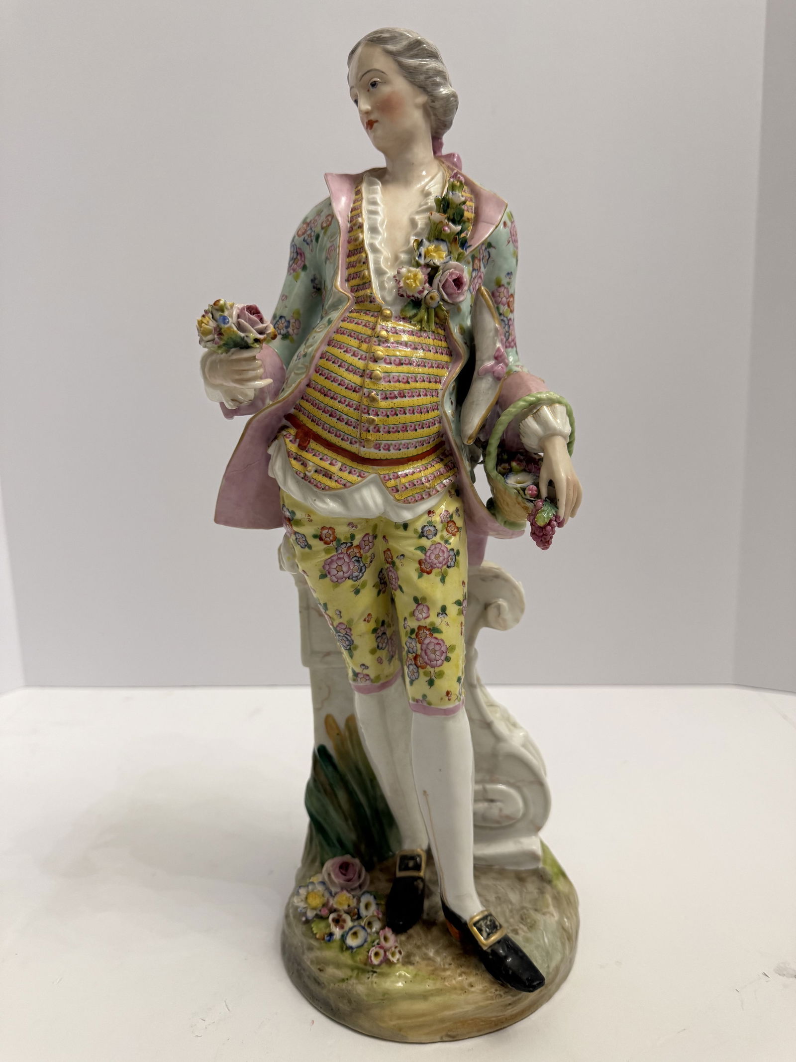 Large Meissen Porcelain Gentleman (1 of 14)