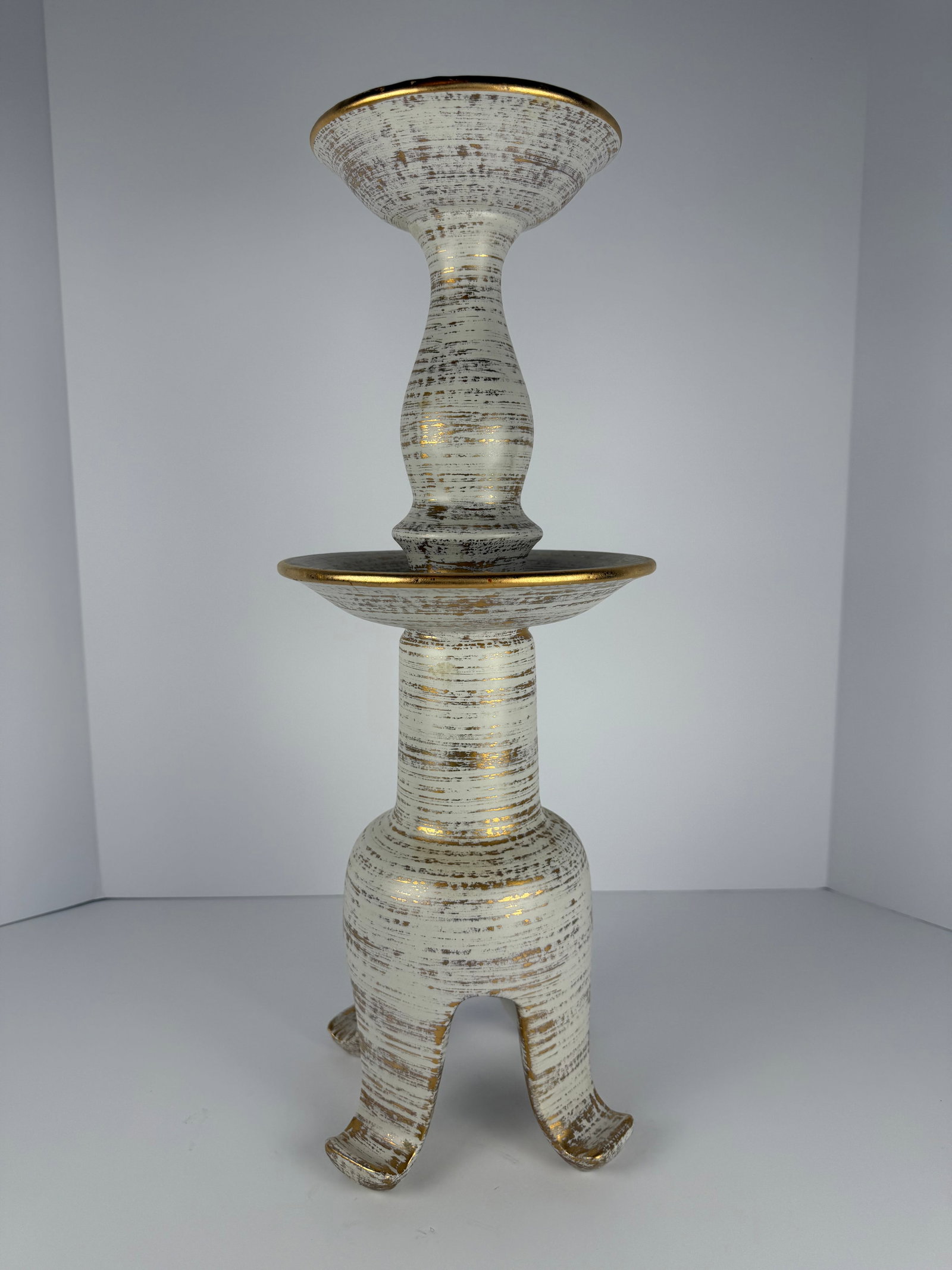 Monumental Haeger “Gold Tweed” 22kt Gold Mid Century Sculptural Candle Holder: Vintage Haeger pottery sculptural candle holder or decorative tower in the desirable “Gold Tweed” finish with 22kt gold accents. This striking architectural form features stacked trumpet and p
