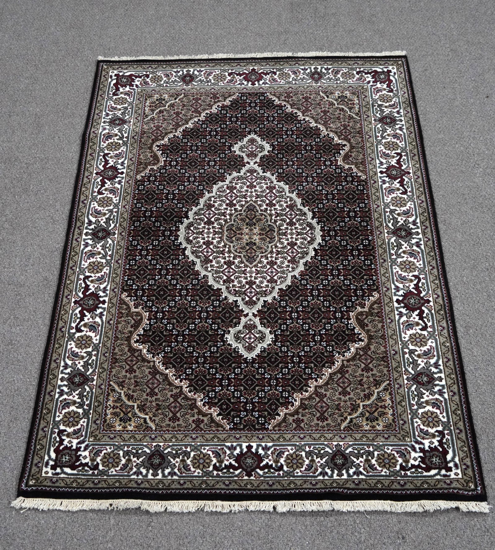 Handmade Tabriz Fish Design Rug 4'2" x 6'1" (1 of 4)
