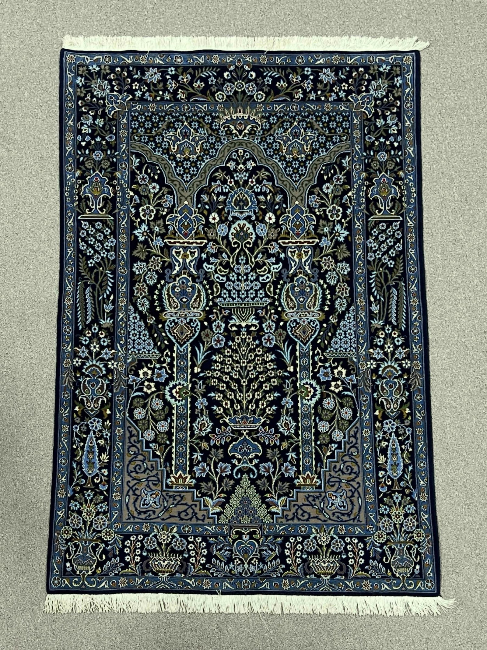 Hand Woven Persian Kashan Rug 4'8" x 7'0" (1 of 7)