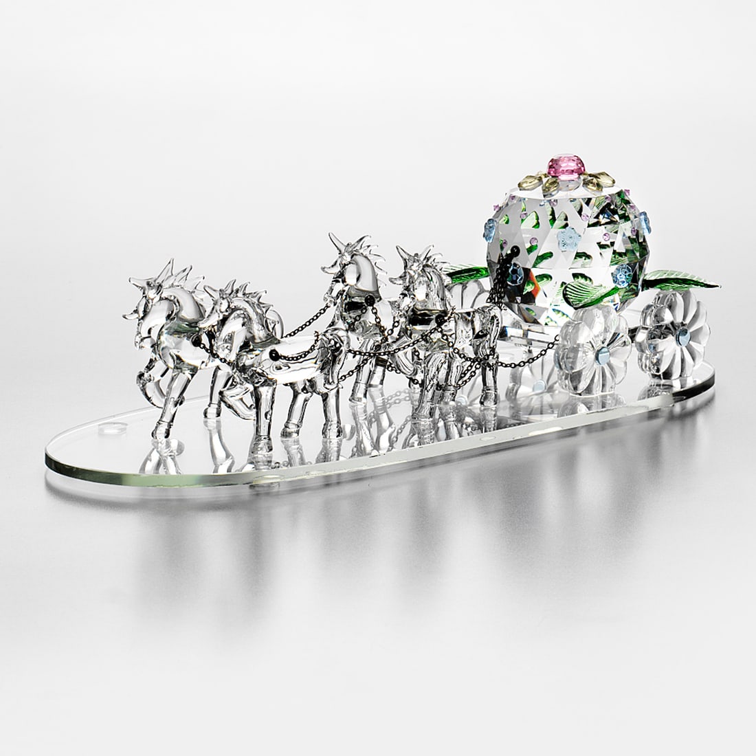 Crystal Carriage: Crystal Carriage, handmade and in perfect condition. Size 14.75x6x6 inch"
