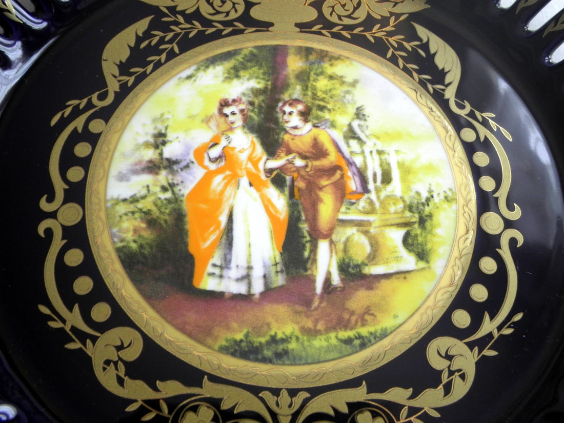Porcelain Round Plate - 3