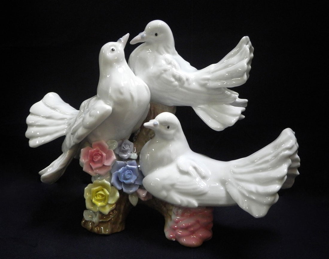 Trio Of Love Birds Porcelain (1 of 7)