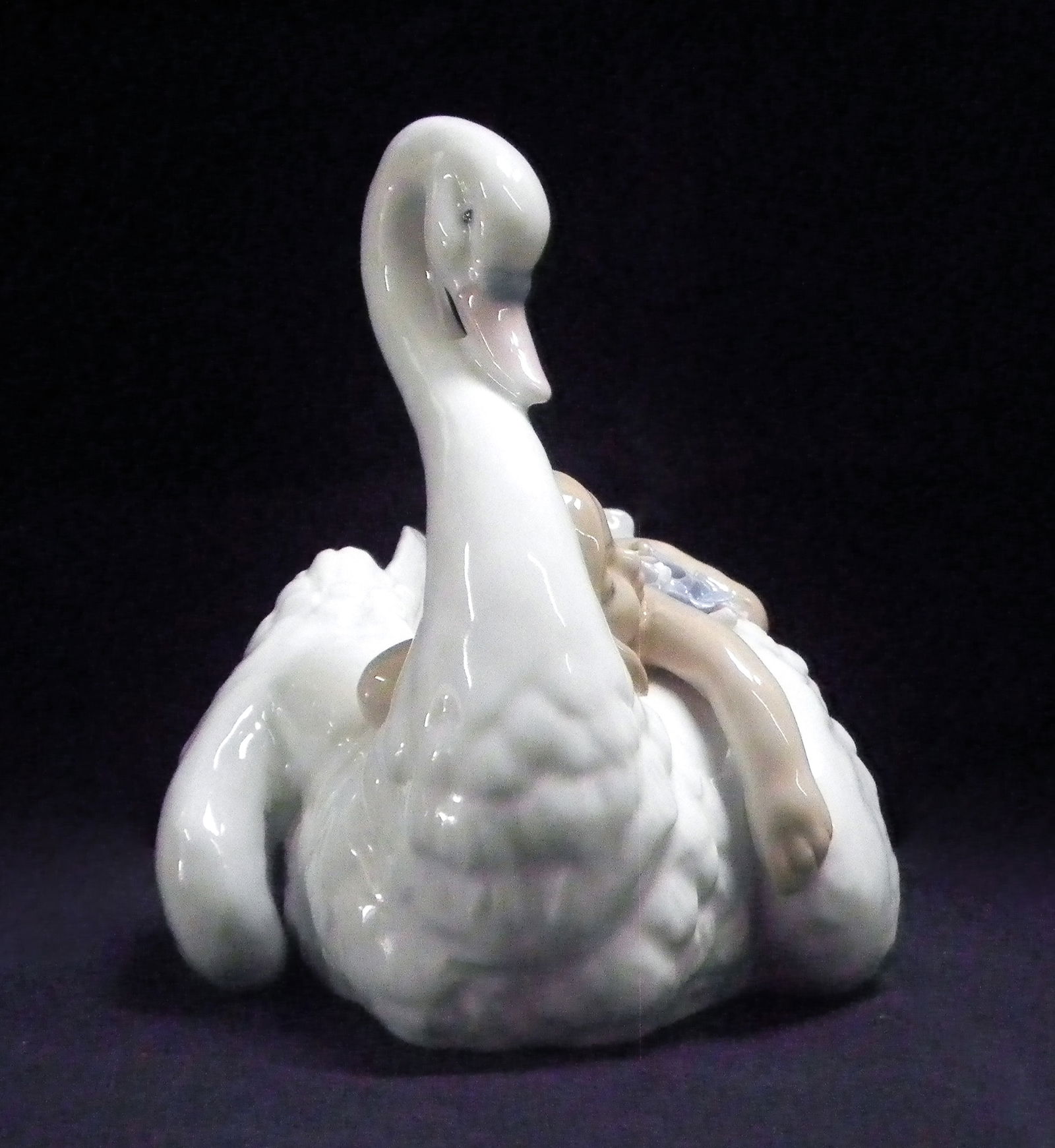 Swang Lullabies Porc: Swang Lullabies Porc 7". Dimensions: 5x6x7"