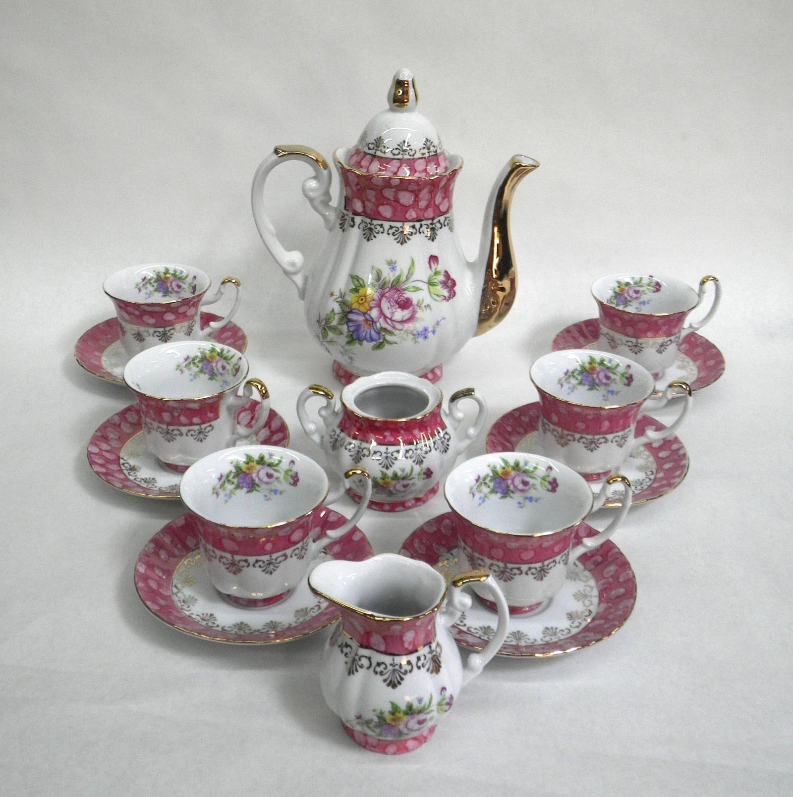 The Pink Bouquet 17 Pcs Tea Set (1 of 6)