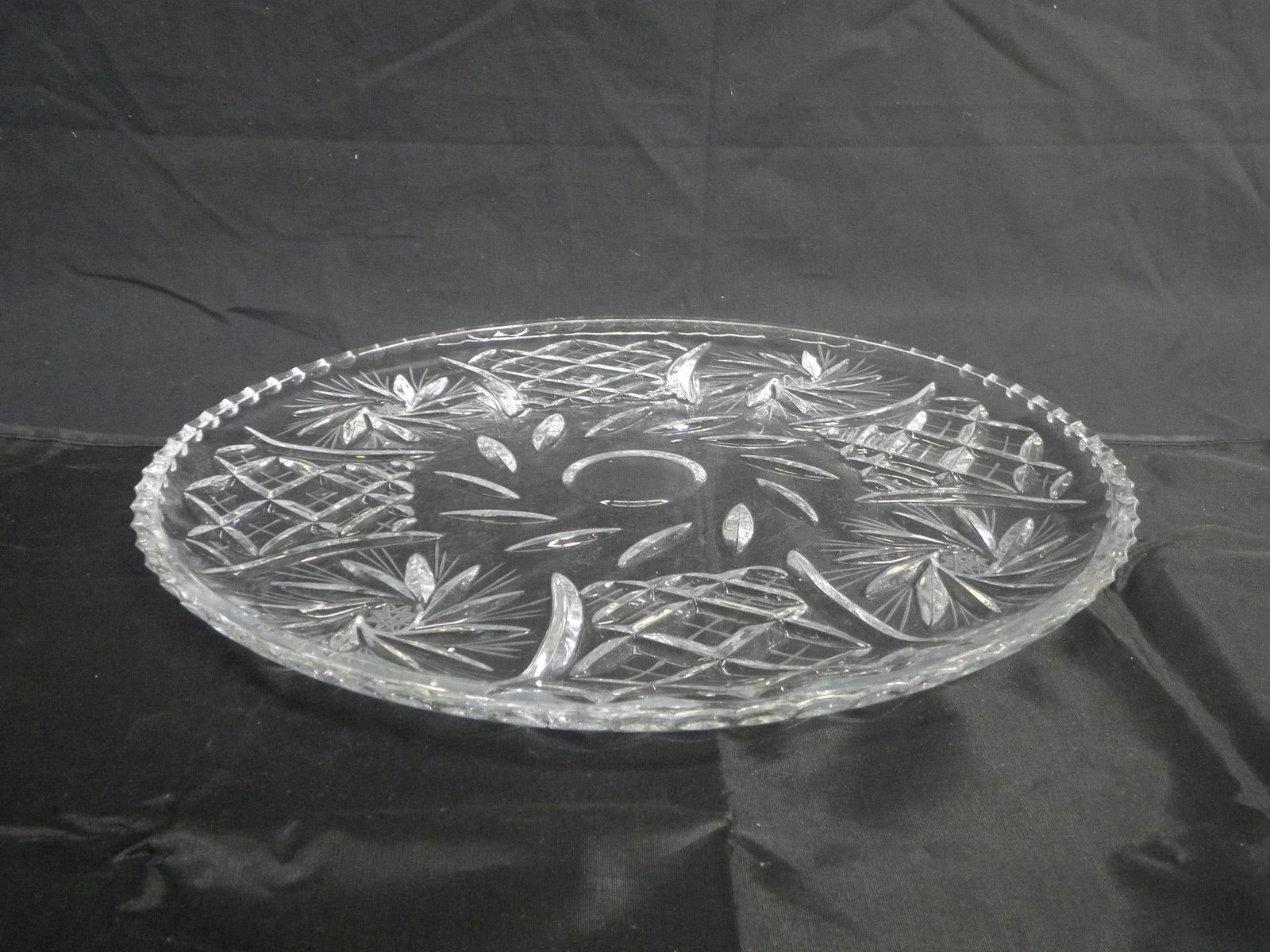 Pinwheel Plate Server - 3