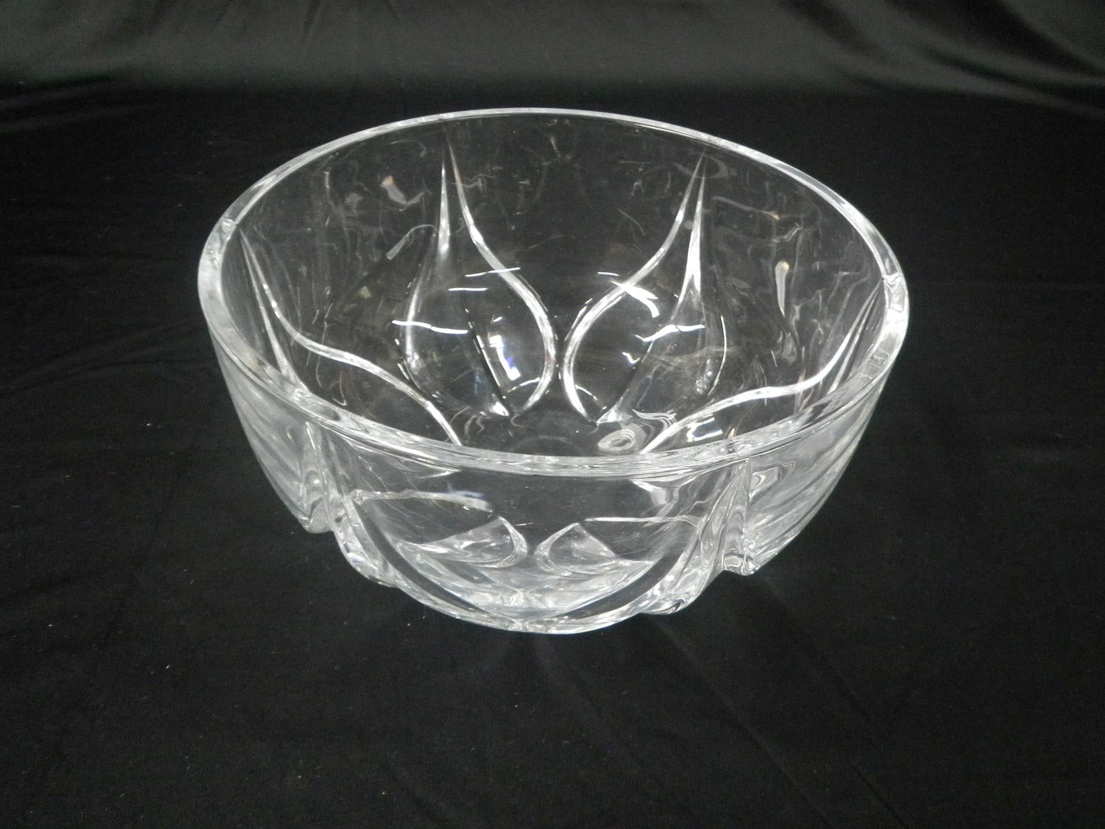 Sleek Peacock Bowl - 10