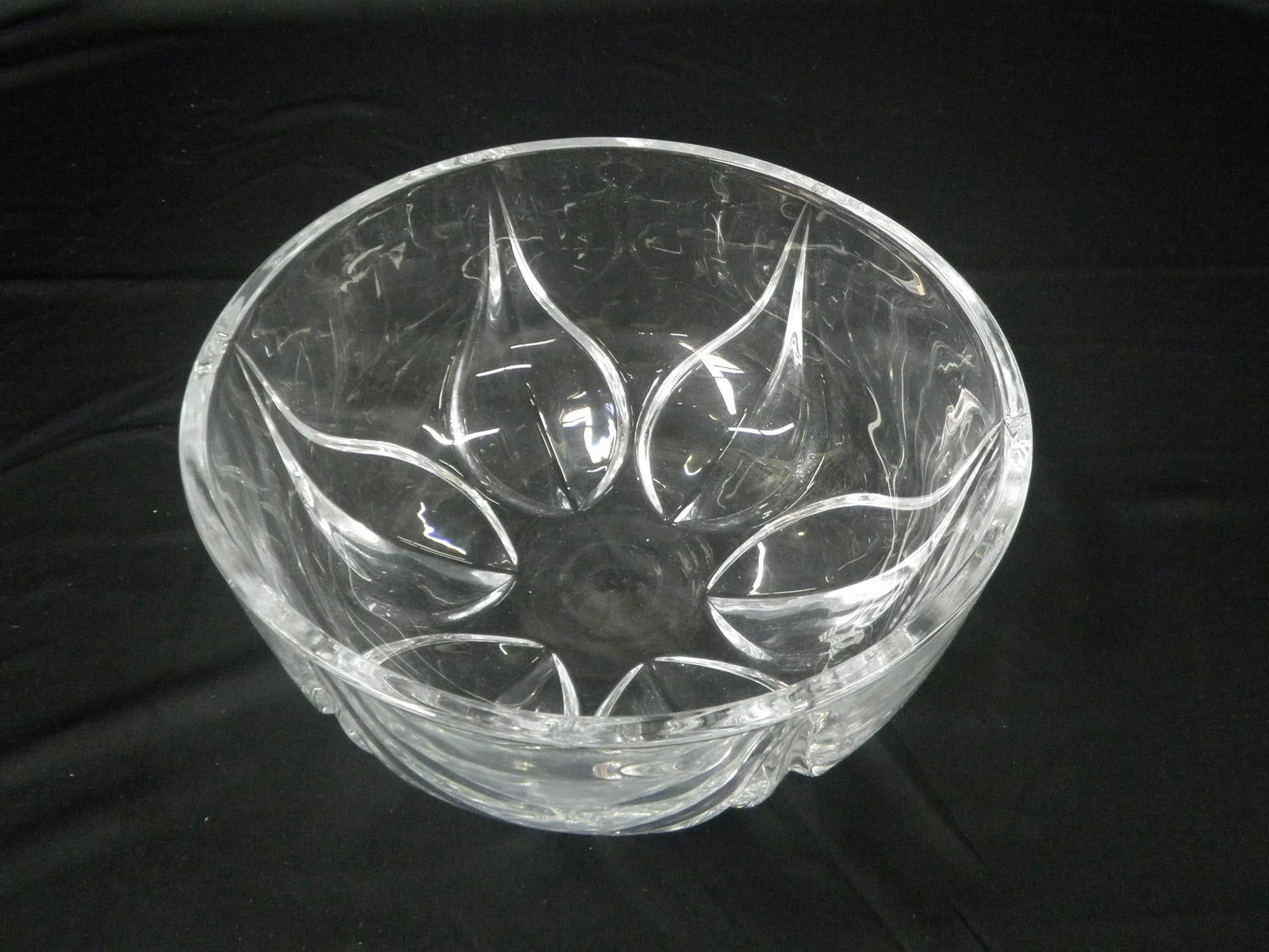 Sleek Peacock Bowl - 5