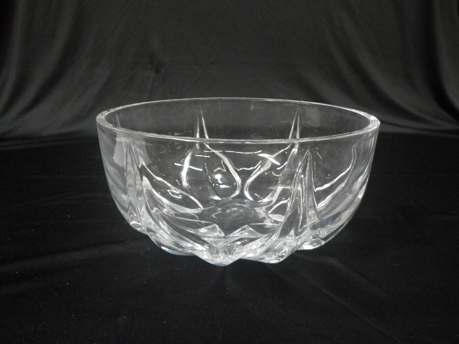 Sleek Peacock Bowl - 6