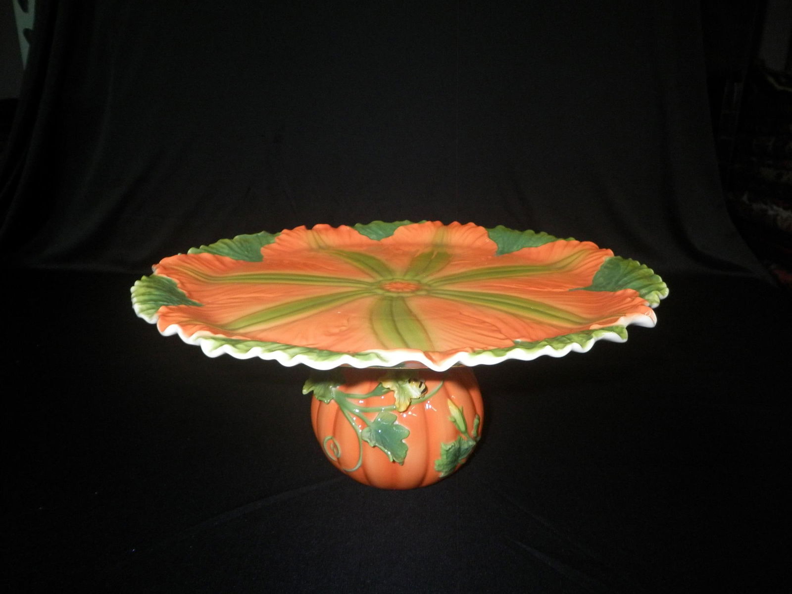 Pumking Cake: Pumking Cake. Dimensions: 13x13x6
